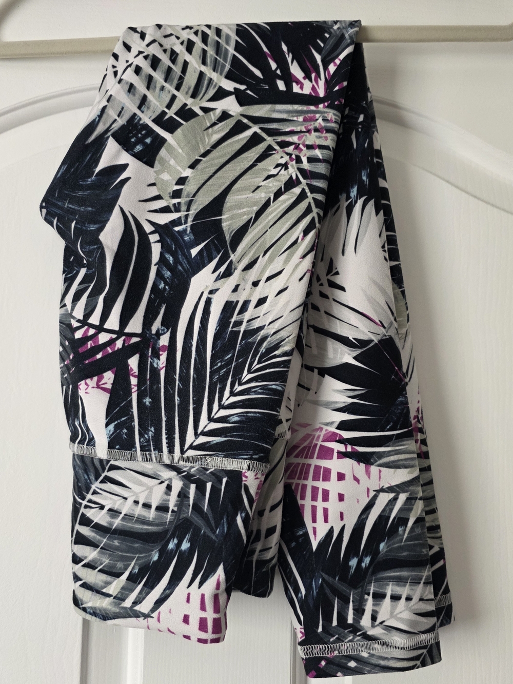 Tropical Leaf Print Leggings - Black, White & Purple Size S/M